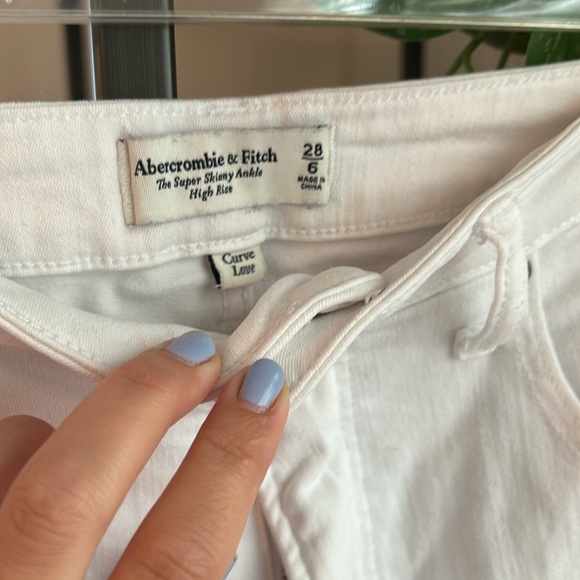 Abercrombie Curve Love Super Skinny Ankle High Rise Jeans - Picture 8 of 9